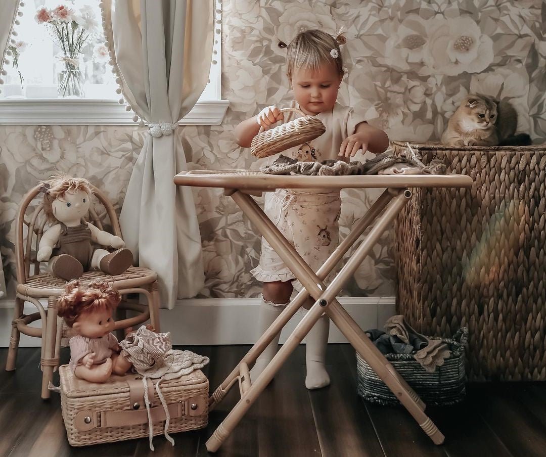 Best Age to Introduce Baby Dolls | Shop baby dolls | Non-Toxic Dolls | Mininane Dolls | Nines d'Onil Pepotes