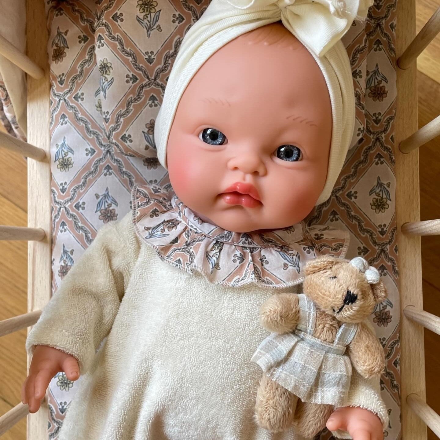 Minikane Dolls Accessories Bee Like Kids minikane-dolls-accessories-bee-like-kids