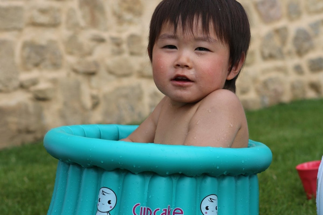 Cupcake Babies Small Bath Turquoise &amp; travel pouch &amp; inflator (birth up to 1 year)
