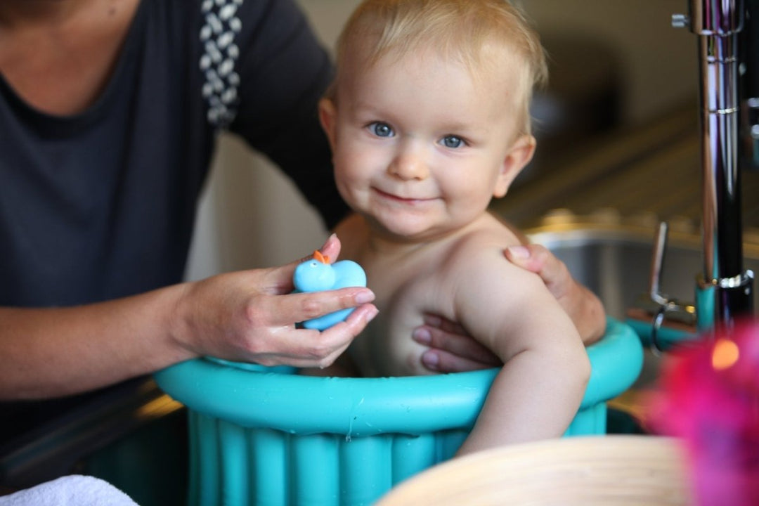 Cupcake Babies Small Bath Turquoise &amp; travel pouch &amp; inflator (birth up to 1 year)