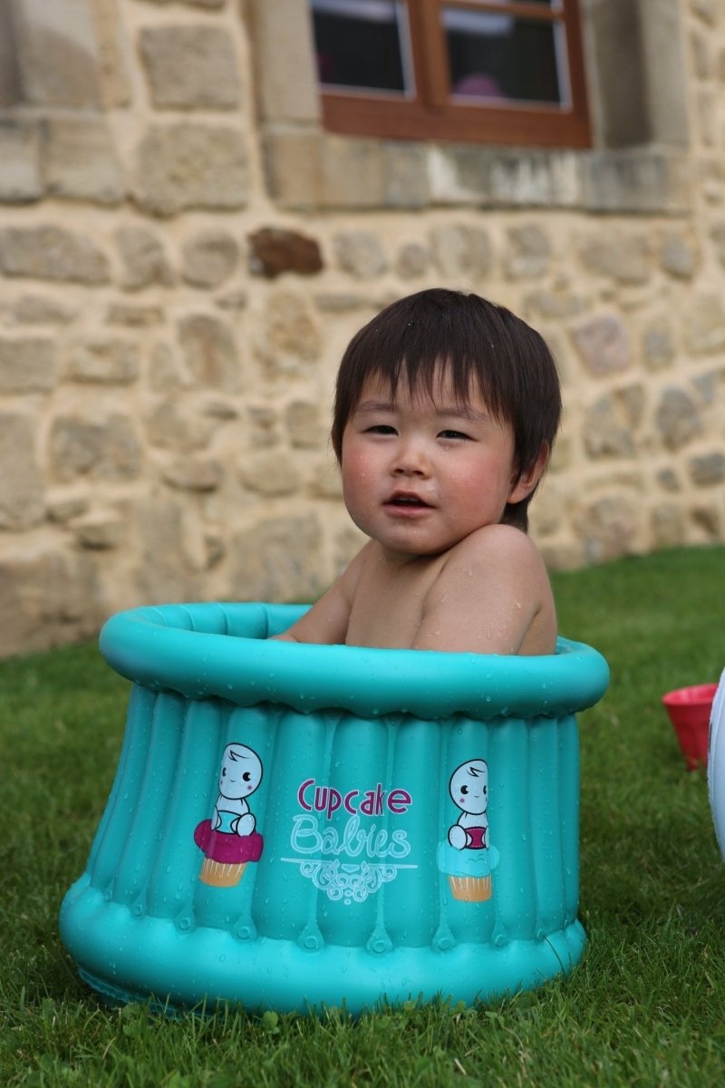 Cupcake Babies Small Bath Turquoise &amp; travel pouch &amp; inflator (birth up to 1 year)