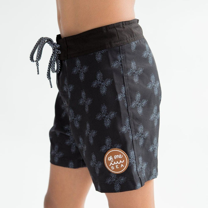 Kid’s Townshorts in Black Breadfruit Bandana