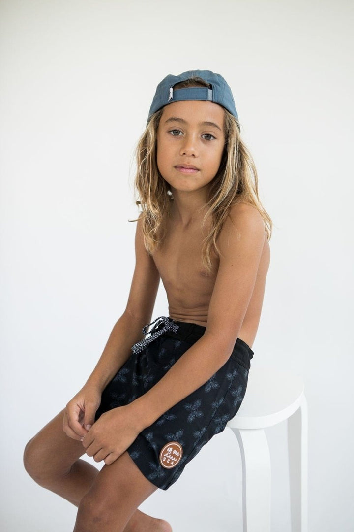 Kid’s Townshorts in Black Breadfruit Bandana