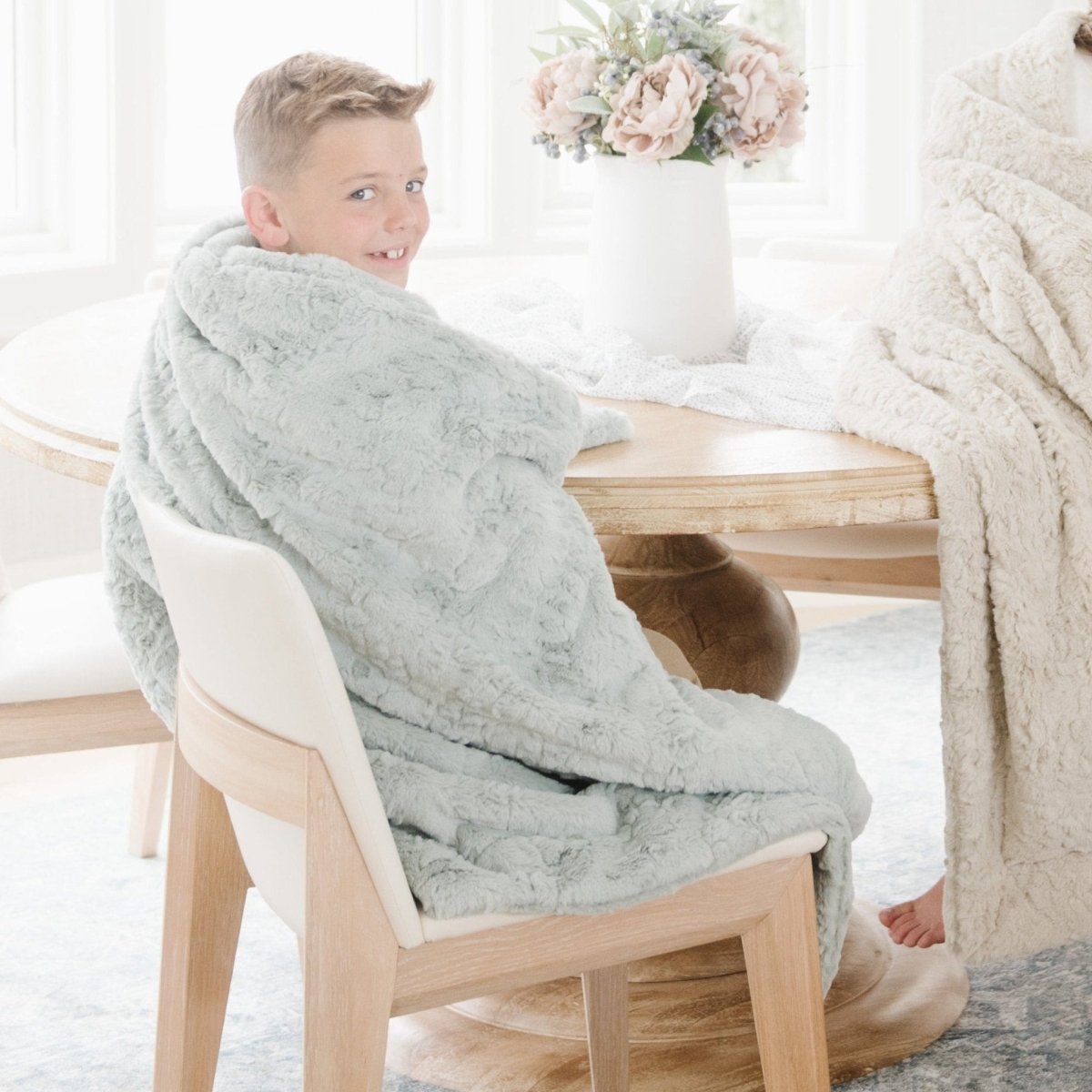 Lush Textured Toddler Blanket: Super Soft & Durable