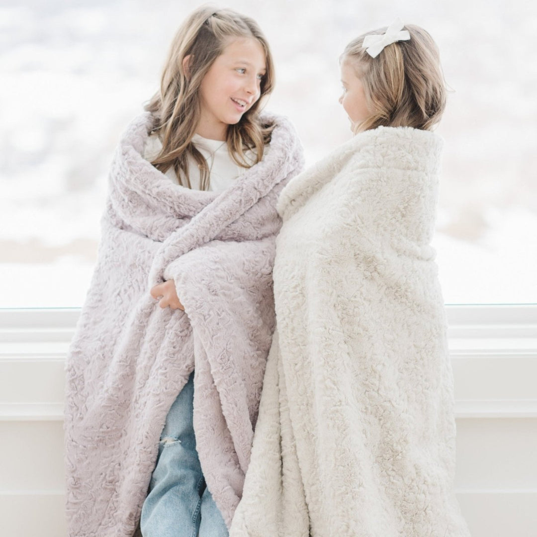 Lush Textured Toddler Blanket: Super Soft &amp; Durable