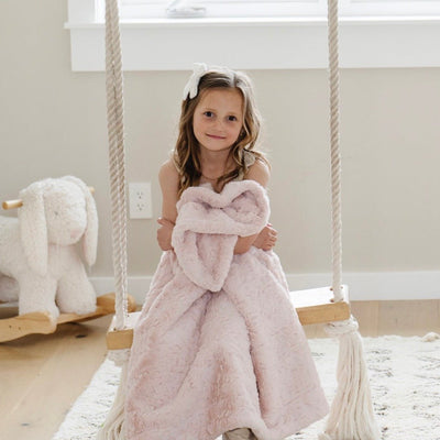 Lush Textured Toddler Blanket: Super Soft & Durable