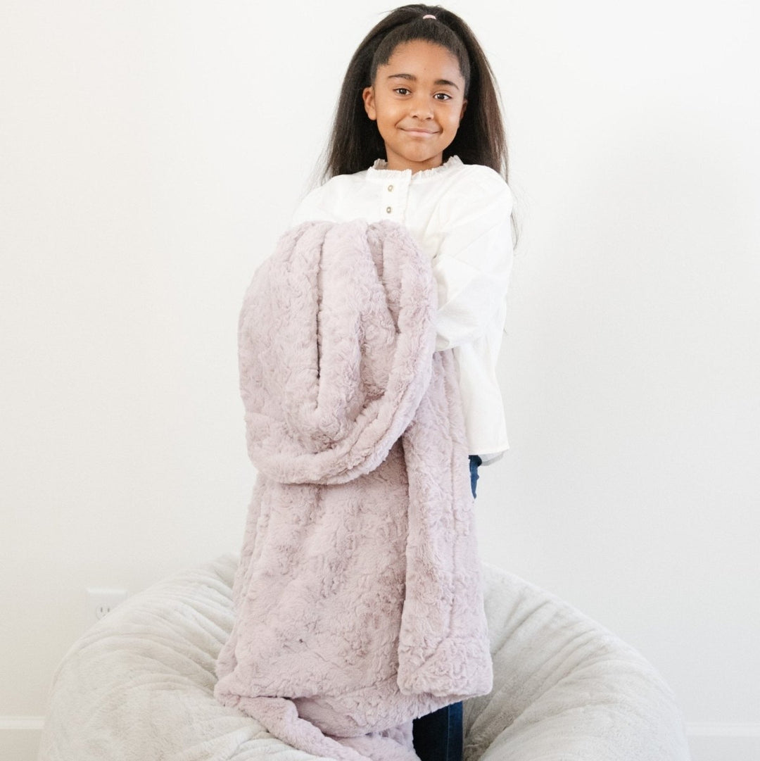 Lush Textured Toddler Blanket: Super Soft &amp; Durable