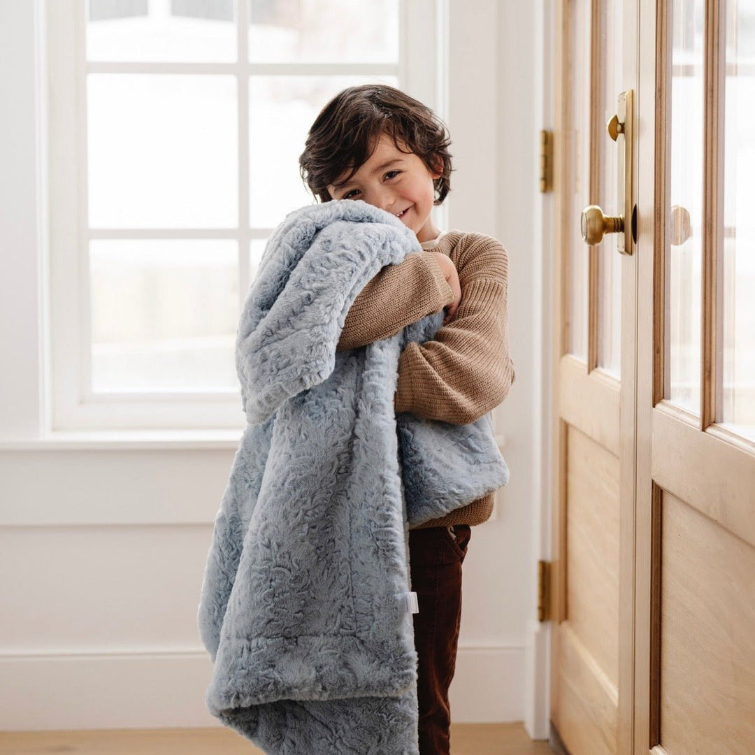 Lush Textured Toddler Blanket: Super Soft &amp; Durable