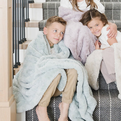 Lush Textured Toddler Blanket: Super Soft & Durable