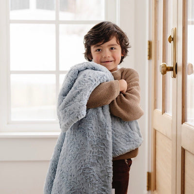 Lush Textured Toddler Blanket: Super Soft & Durable