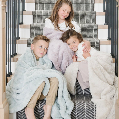 Lush Textured Toddler Blanket: Super Soft & Durable