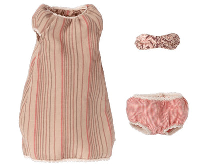 Medium Mouse in Nightgown