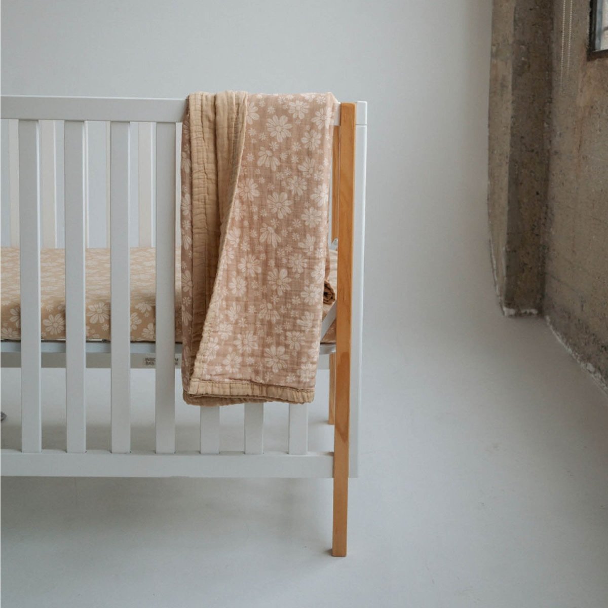 Retro Floral Bamboo Crib Sheet