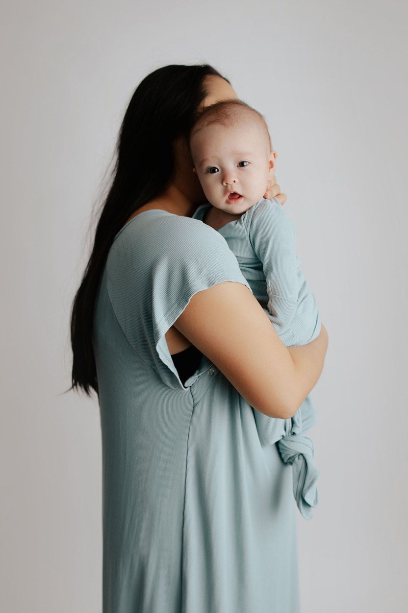 Ribbed Blue Bird Labor and Delivery Nursing Hospital Gown