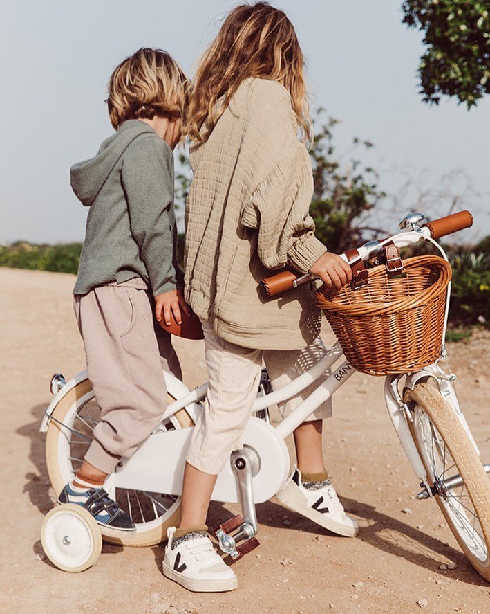Banwood Classic Bike - White | Lead Free Kids Bikes | Bee Like Kids