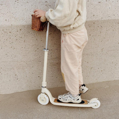 Banwood Maxi Scooter - Cream | Big Kids Scooter | Bee Like Kids