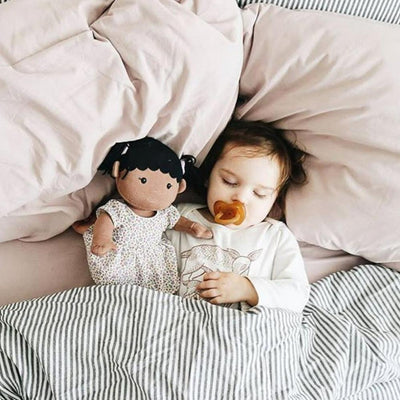 Best Friends - Mia | Apple Park | Dolls - Bee Like Kids