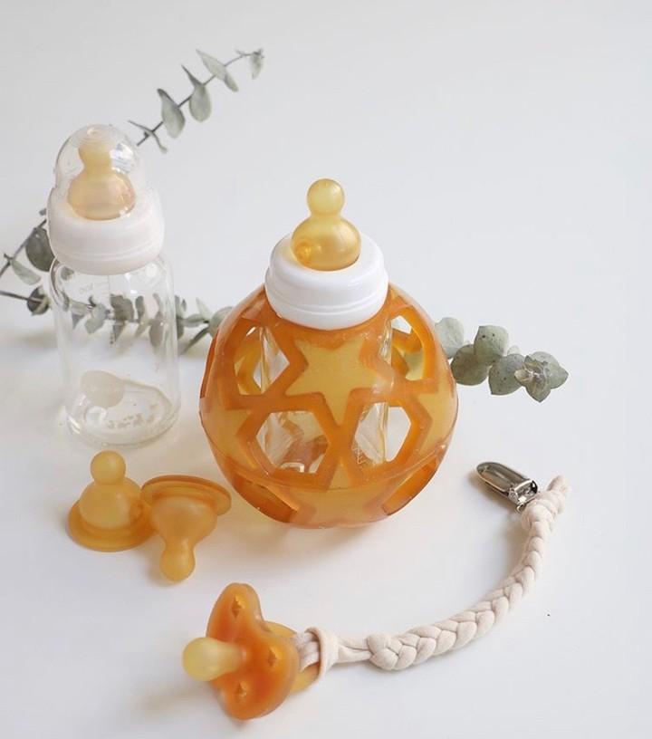 Glass Baby Bottle with Star Ball cover - Natural | Hevea | Feeding - Bee Like Kids
