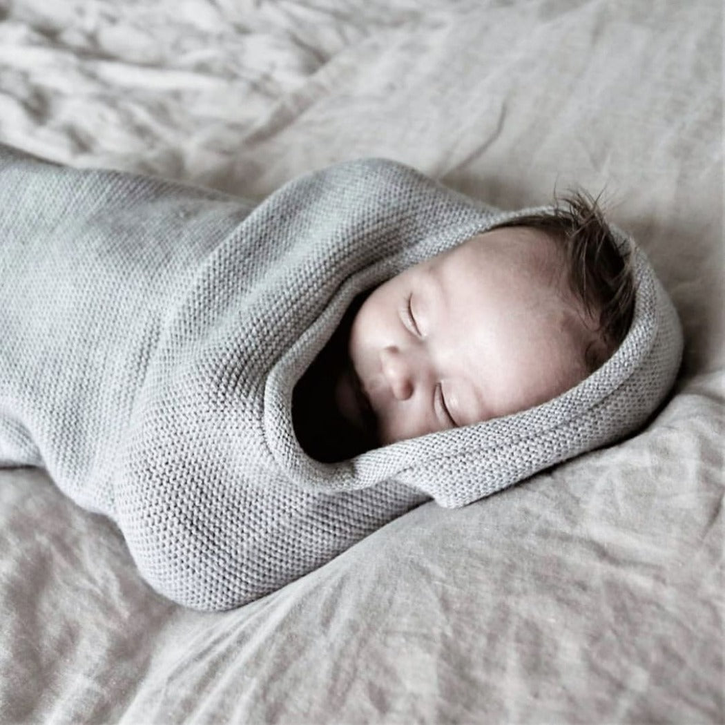 Marino Wool Baby Cocoon - Gray Melange | Hvid | Bee Like Kids