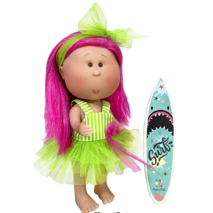 Mia Summer with fuchsia hair | Nines d Onil | Bee Like Kids