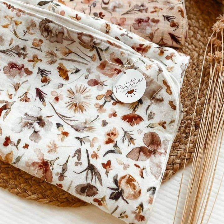 Muslin baby blanket - Floral | Evelina Apparel | Bedding - Bee Like Kids