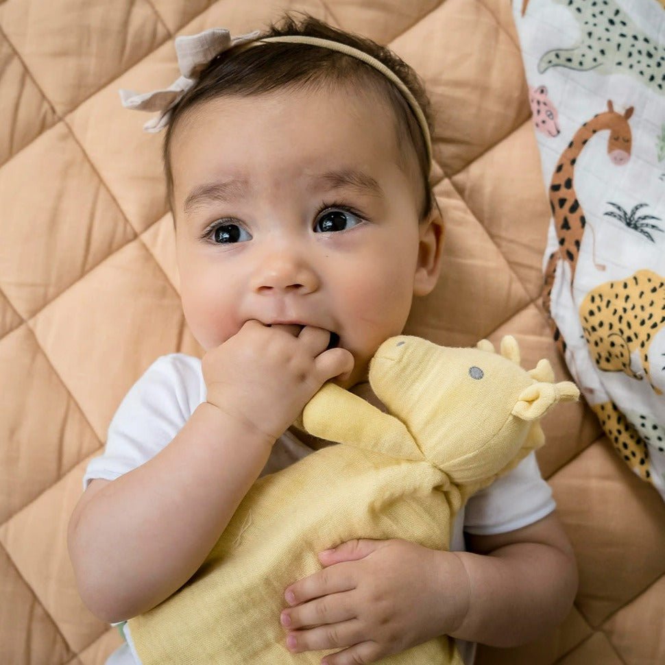 Organic Giraffe Lovey | Bee Like Kids