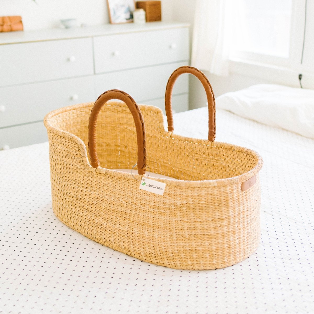 Signature Bilia Bassinet: Natural