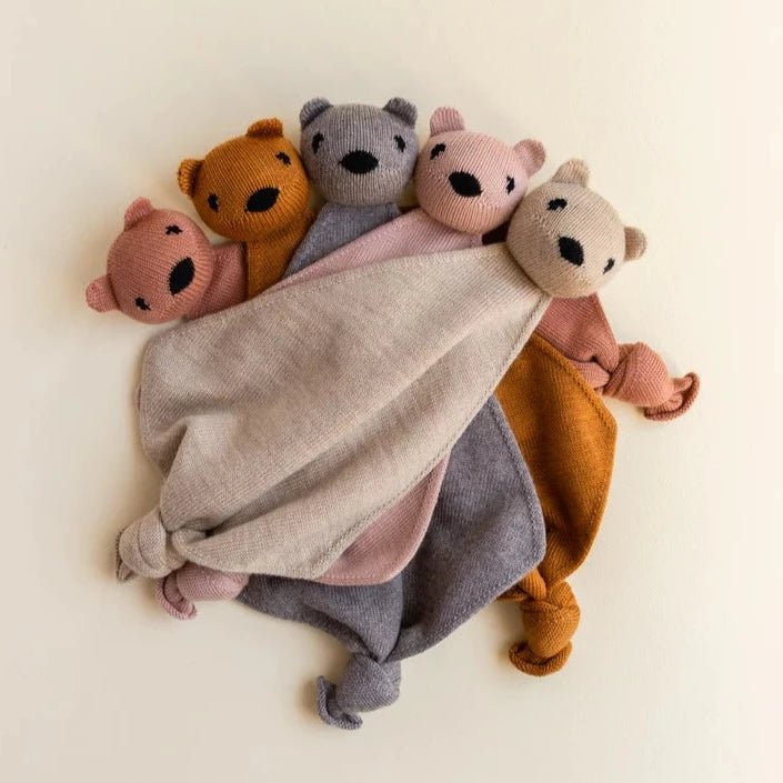 Teddy Tokki - Blush | Organic Merino Wool Lovey | Hvid | Bee Like Kids