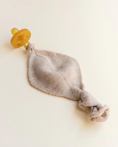Titi Comforter - Sand | Pacifier holder | Kvid | Bee Like Kids