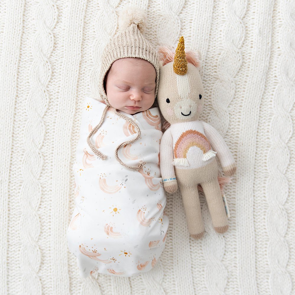 Zara the Unicorn | Cuddle and Kind | Bee Like Kids